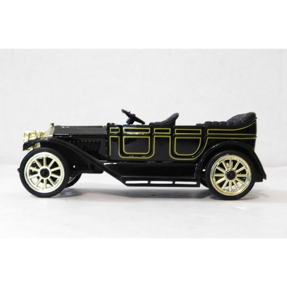 1911 Chevrolet Classic Six Series K Roadster Die-Cast Model - Picture 2 of 15